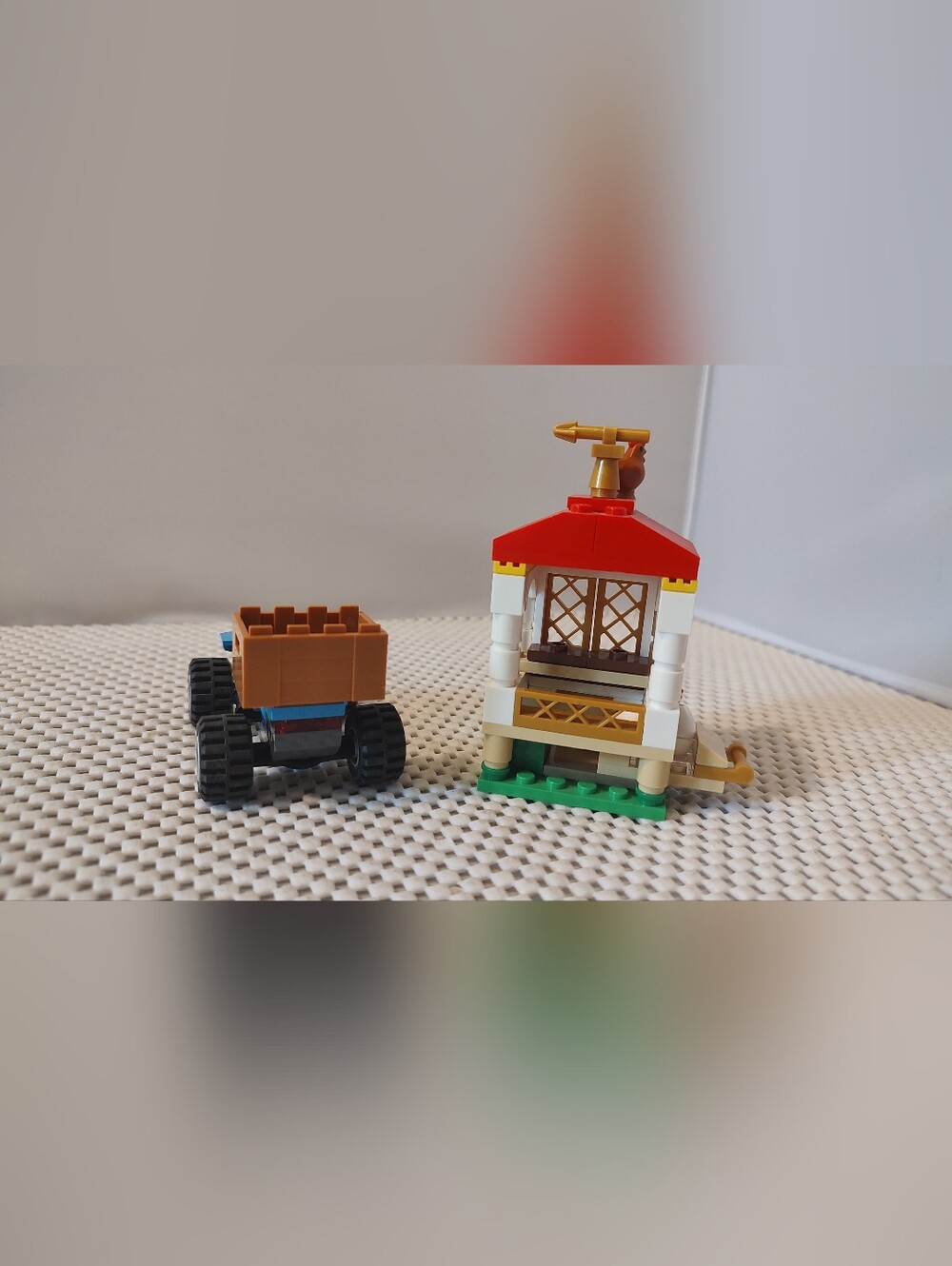 LEGO City Chicken Henhouse 60344 Building Farm Toy Set No Minifigure - Picture 3 of 6